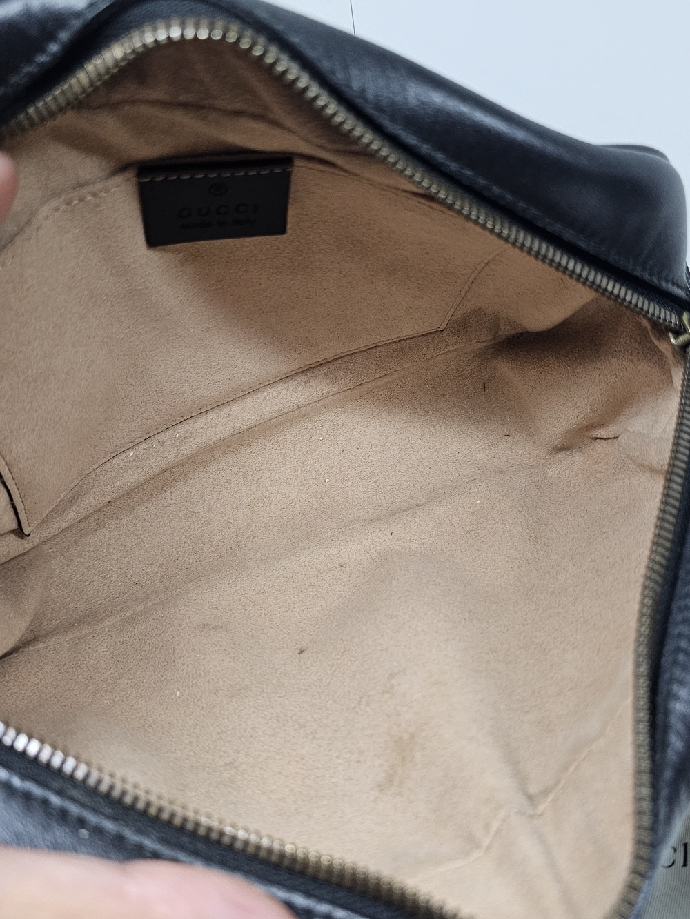 Gucci Marmont Chevron Leather Camera Bag - Black - Picture 10 of 11